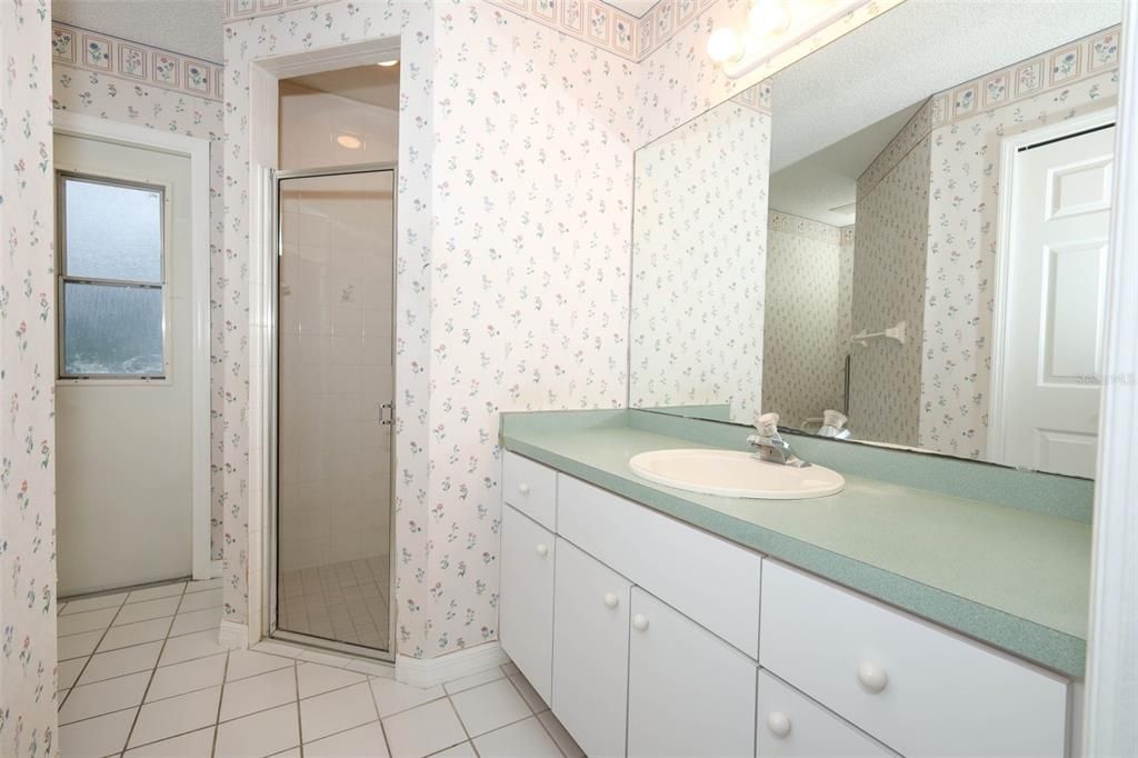 Active With Contract: $299,900 (3 beds, 2 baths, 1540 Square Feet)