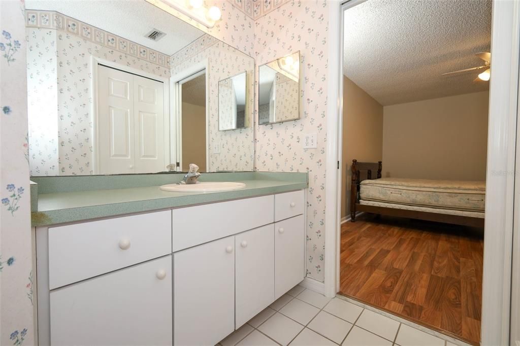 Active With Contract: $299,900 (3 beds, 2 baths, 1540 Square Feet)