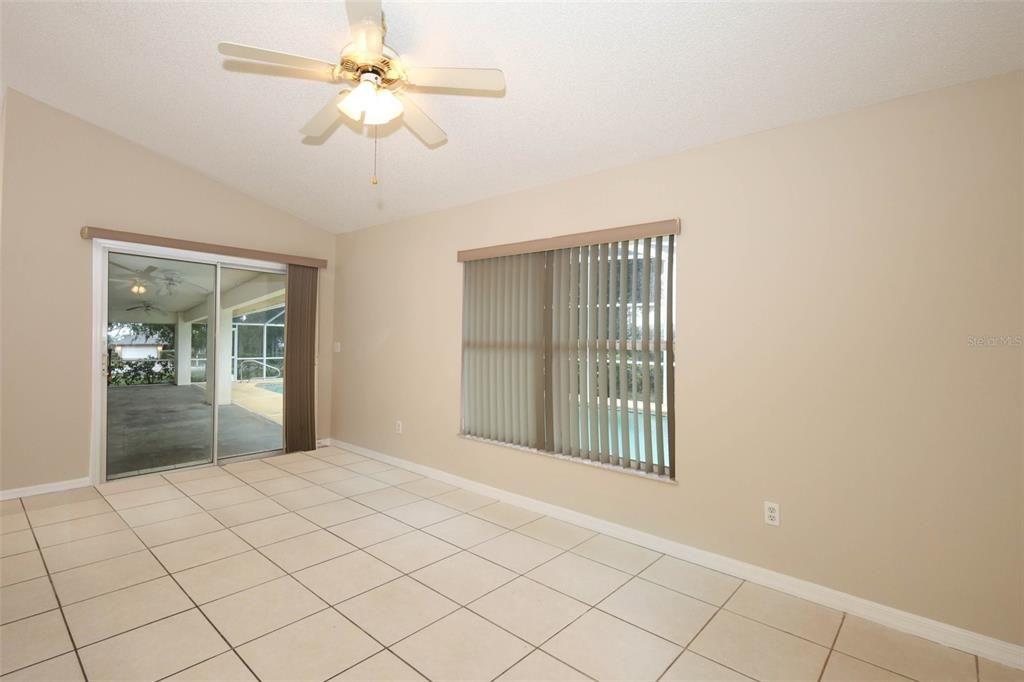 Active With Contract: $299,900 (3 beds, 2 baths, 1540 Square Feet)