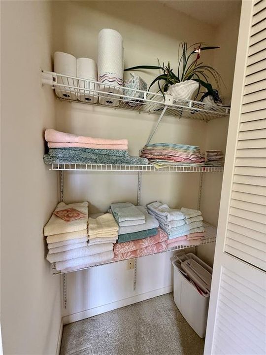 合同活跃: $175,000 (2 贝兹, 2 浴室, 1062 平方英尺)