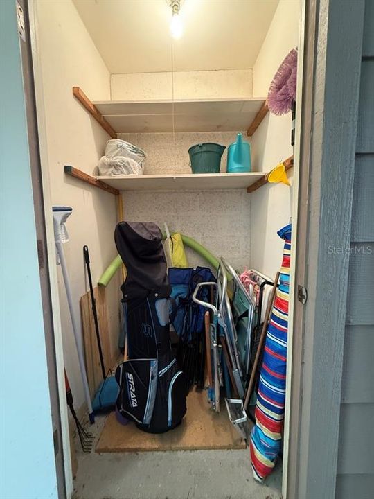 合同活跃: $175,000 (2 贝兹, 2 浴室, 1062 平方英尺)