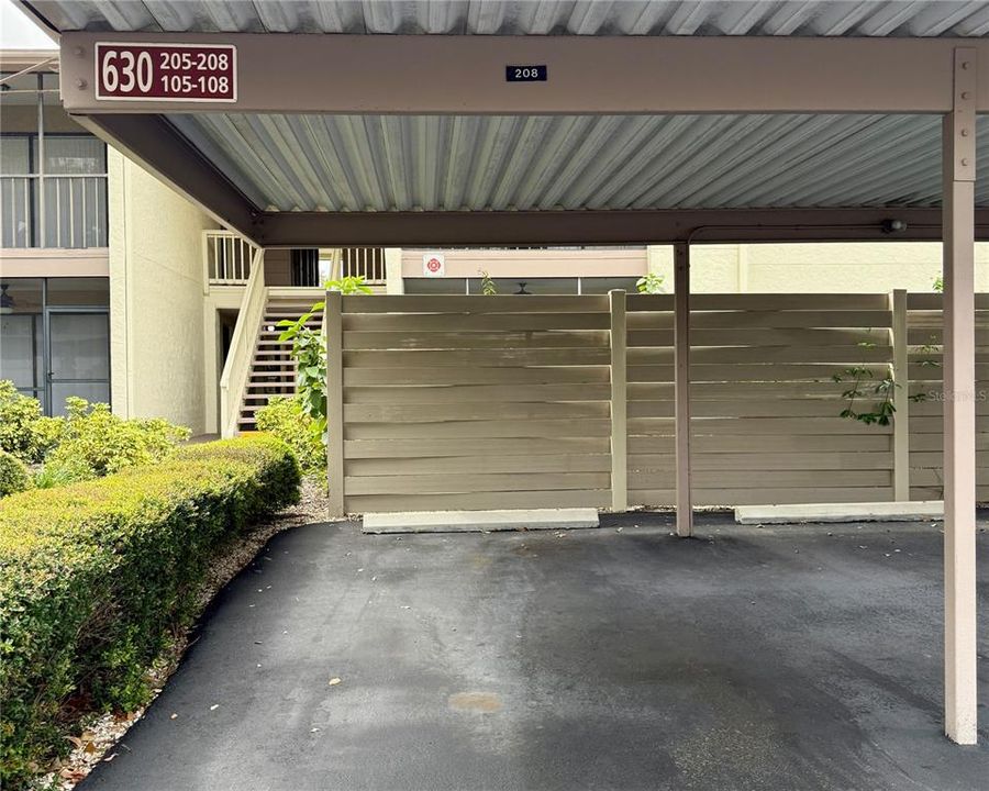 合同活跃: $175,000 (2 贝兹, 2 浴室, 1062 平方英尺)