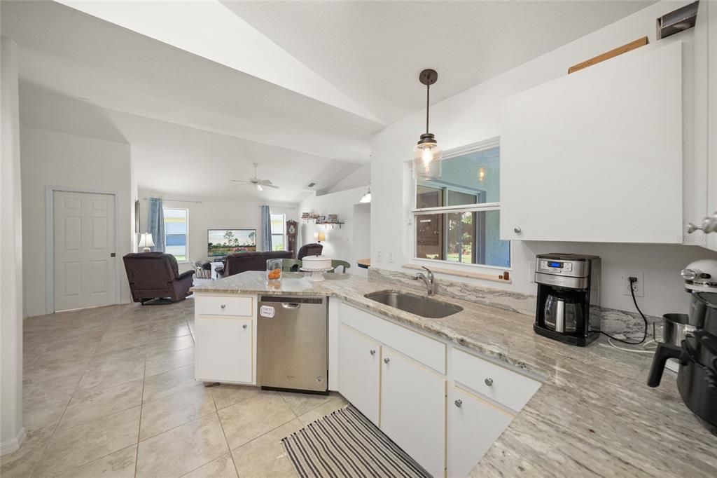 For Sale: $489,000 (4 beds, 2 baths, 1964 Square Feet)