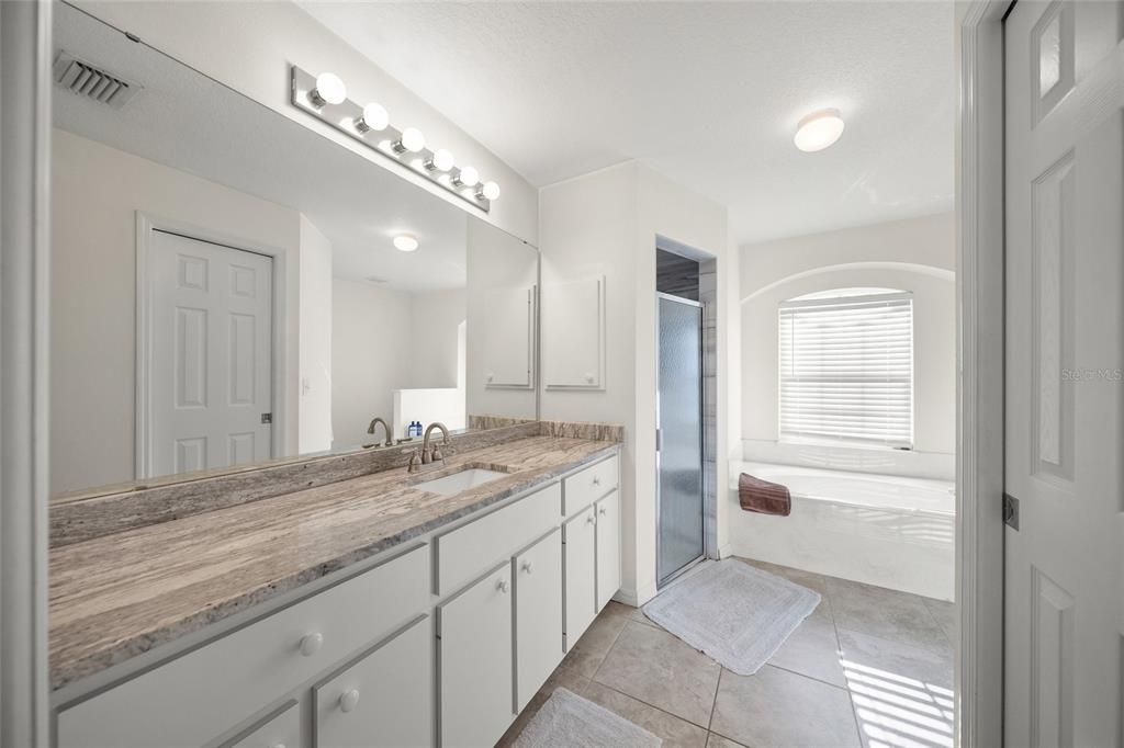 For Sale: $489,000 (4 beds, 2 baths, 1964 Square Feet)