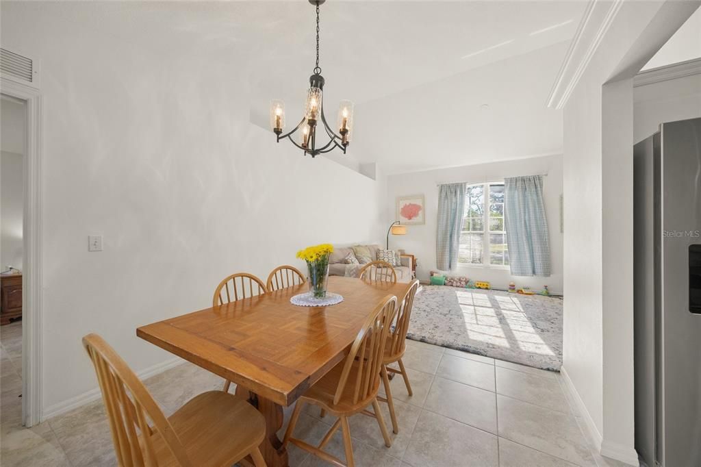 For Sale: $489,000 (4 beds, 2 baths, 1964 Square Feet)