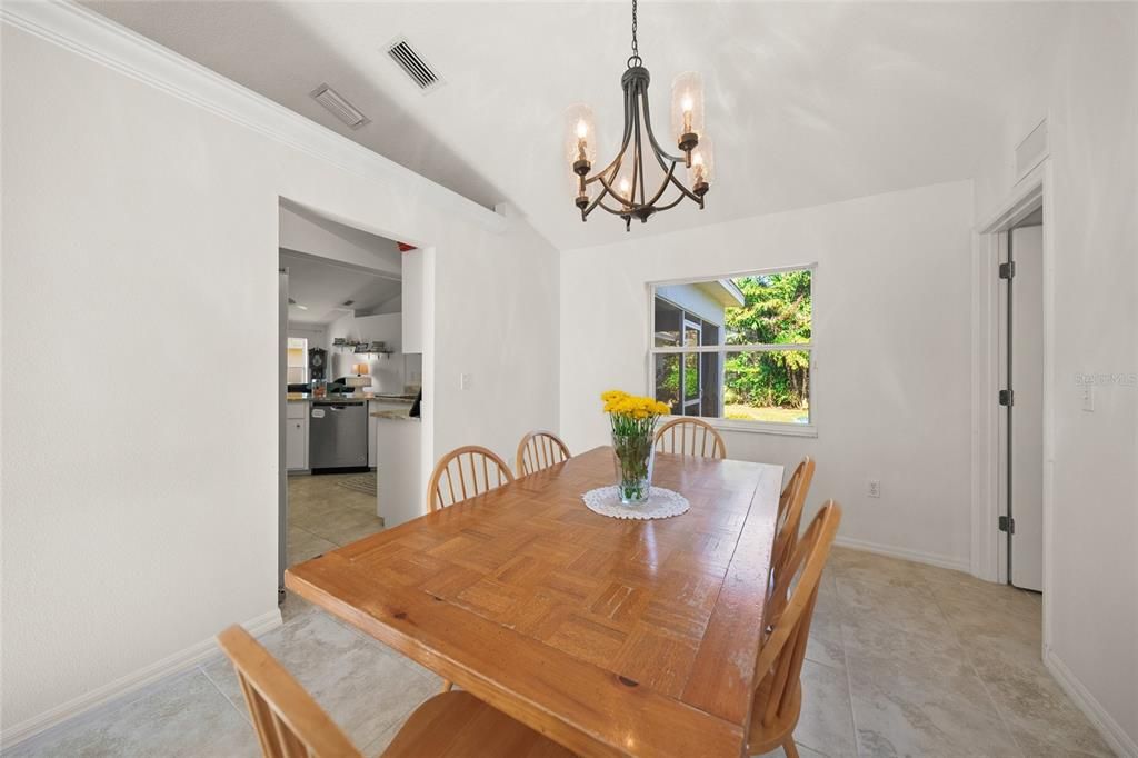 For Sale: $489,000 (4 beds, 2 baths, 1964 Square Feet)