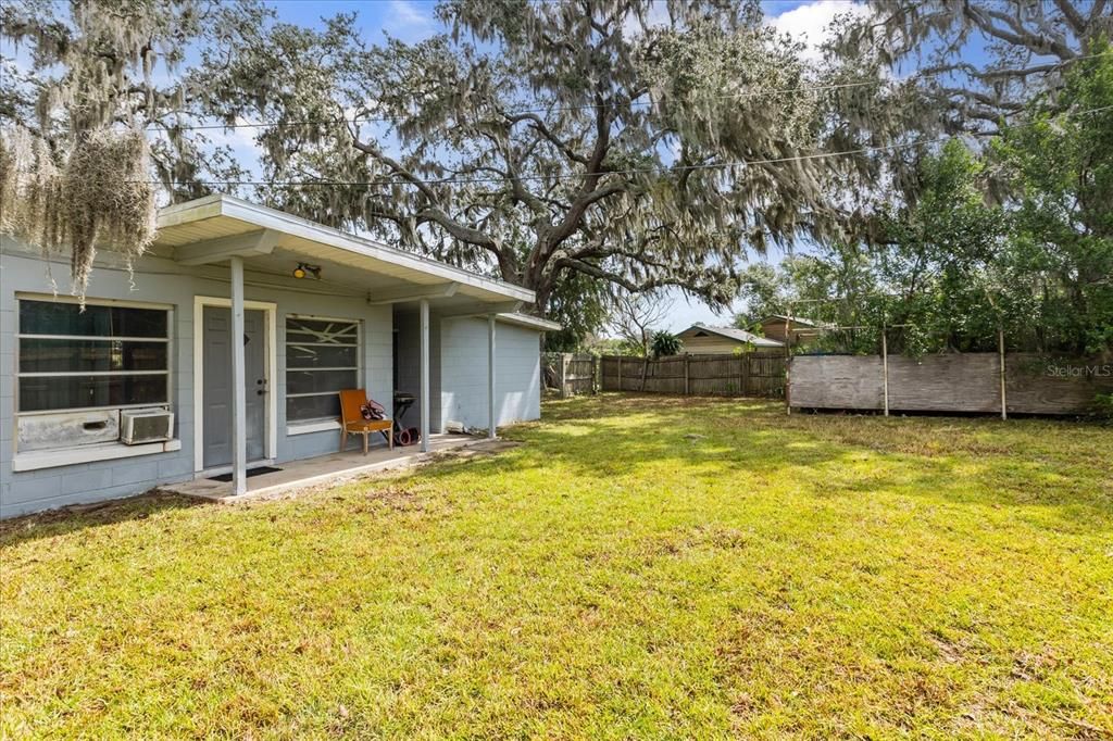 Active With Contract: $240,000 (2 beds, 2 baths, 1056 Square Feet)