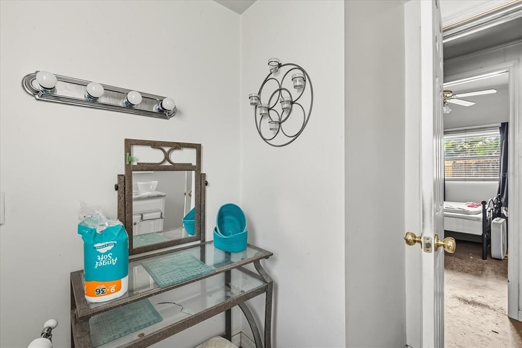 Active With Contract: $240,000 (2 beds, 2 baths, 1056 Square Feet)