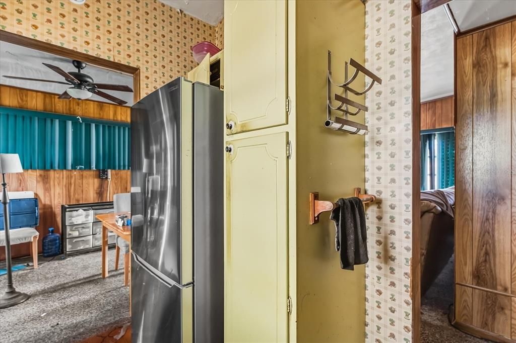 Active With Contract: $240,000 (2 beds, 2 baths, 1056 Square Feet)