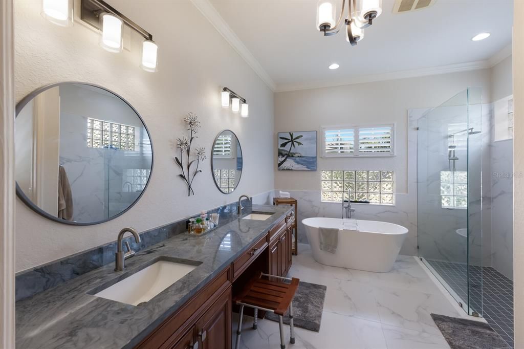 待售: $999,000 (4 贝兹, 3 浴室, 3586 平方英尺)