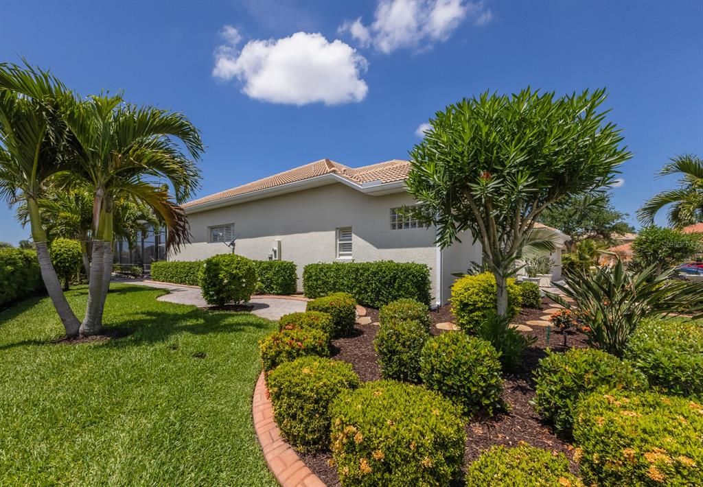 待售: $999,000 (4 贝兹, 3 浴室, 3586 平方英尺)