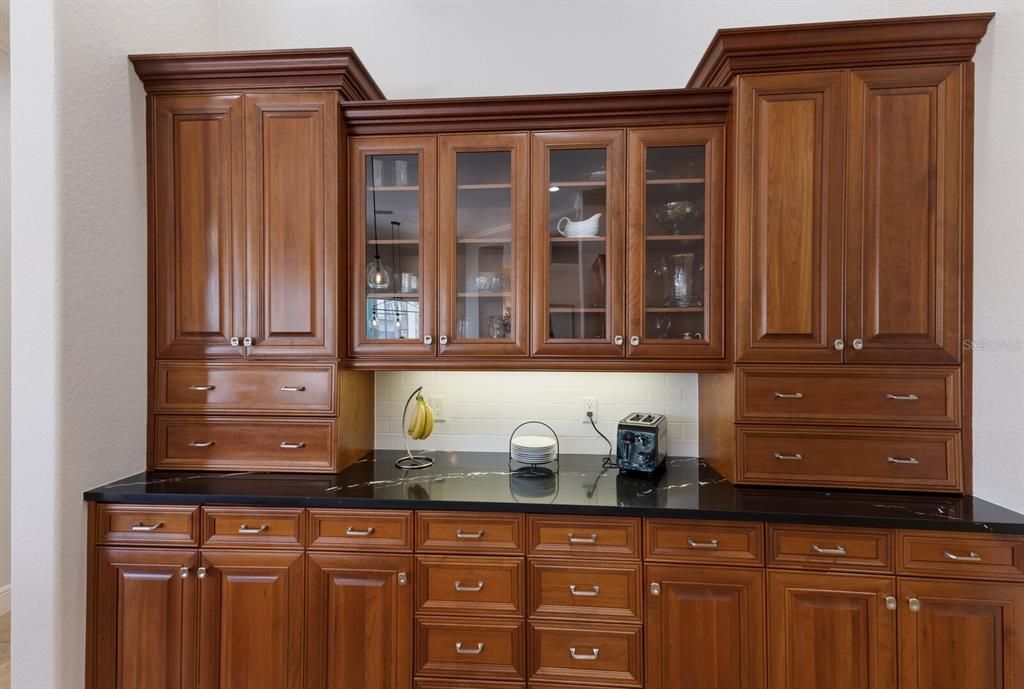 待售: $999,000 (4 贝兹, 3 浴室, 3586 平方英尺)