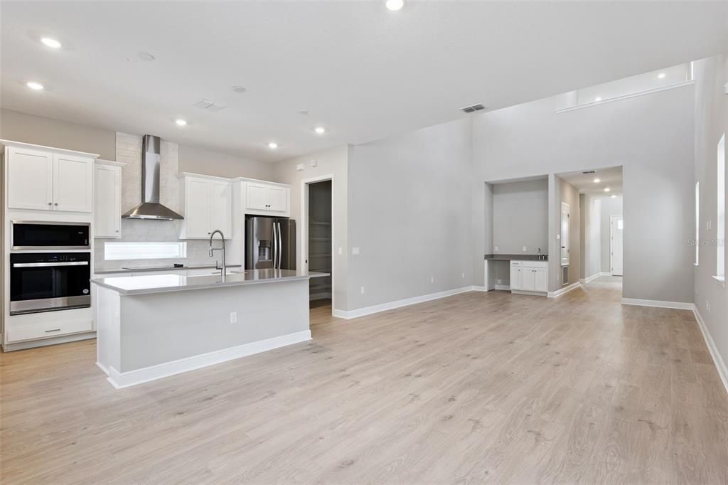 For Sale: $469,990 (3 beds, 2 baths, 2038 Square Feet)