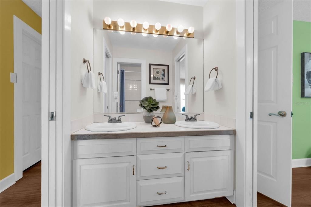 待售: $739,900 (3 贝兹, 3 浴室, 3102 平方英尺)