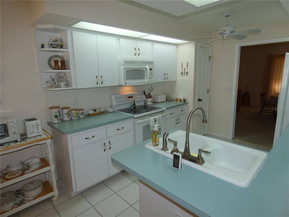 For Sale: $278,000 (3 beds, 2 baths, 2036 Square Feet)