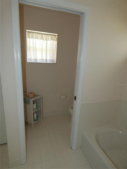 For Sale: $278,000 (3 beds, 2 baths, 2036 Square Feet)