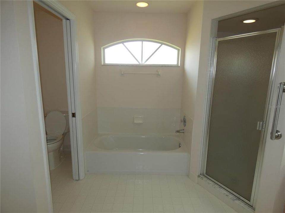 For Sale: $278,000 (3 beds, 2 baths, 2036 Square Feet)