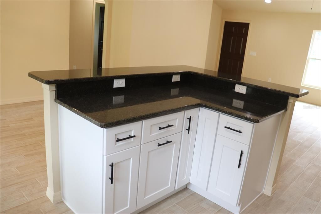 For Sale: $329,000 (3 beds, 2 baths, 1341 Square Feet)