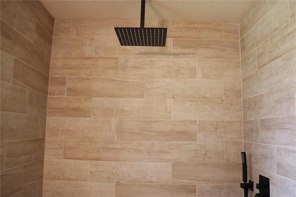 For Sale: $329,000 (3 beds, 2 baths, 1341 Square Feet)