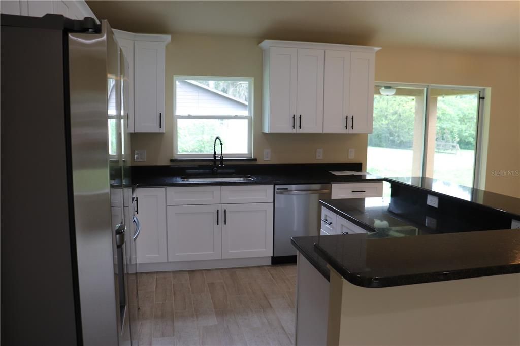 For Sale: $329,000 (3 beds, 2 baths, 1341 Square Feet)
