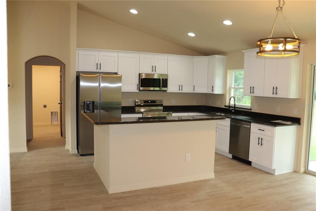 For Sale: $329,000 (3 beds, 2 baths, 1341 Square Feet)