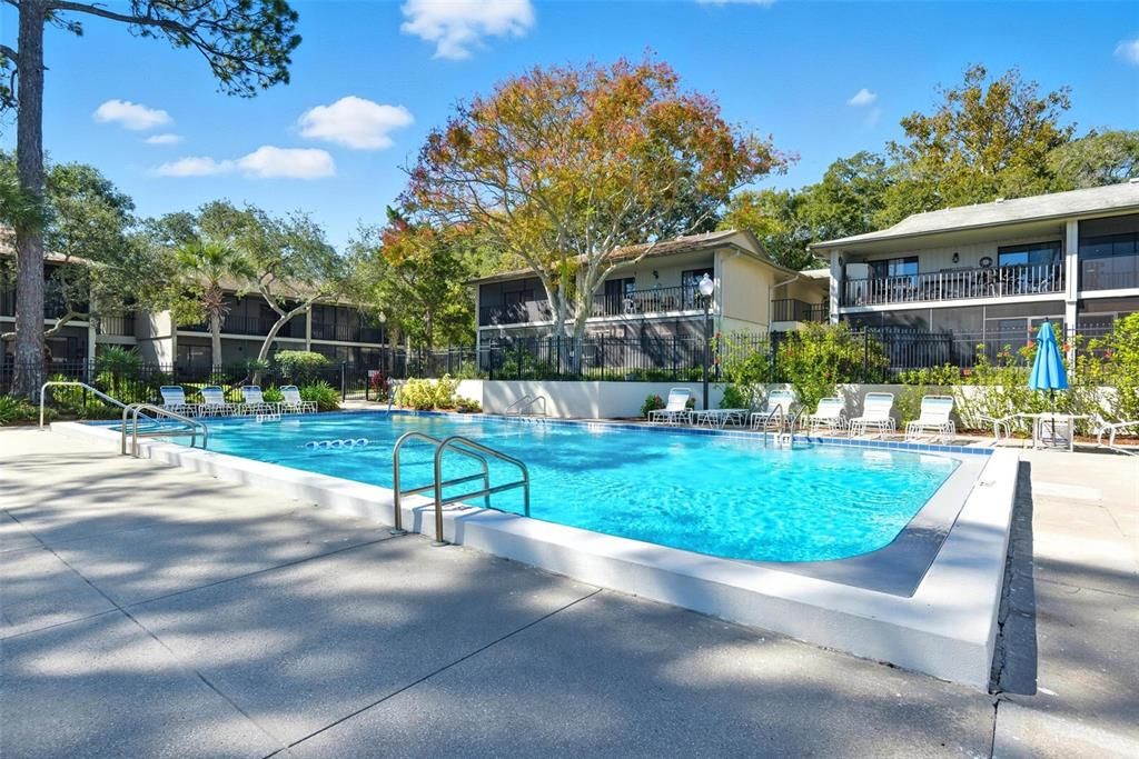 For Sale: $240,000 (2 beds, 2 baths, 902 Square Feet)