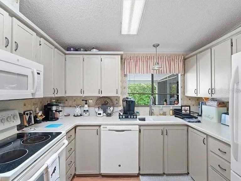 En Venta: $134,500 (2 camas, 2 baños, 1332 Pies cuadrados)