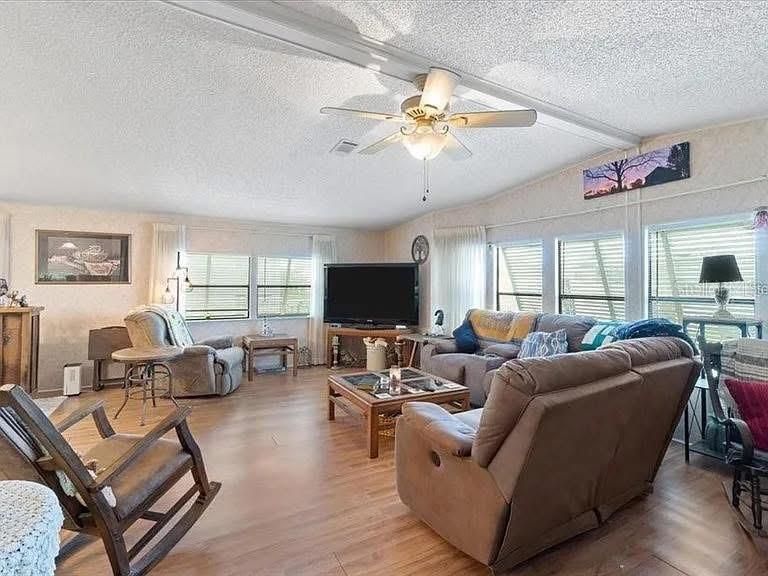 En Venta: $134,500 (2 camas, 2 baños, 1332 Pies cuadrados)