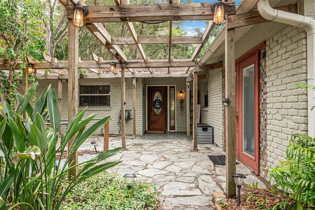 На продажу: $455,000 (4 спален, 2 ванн, 1873 Квадратных фут)