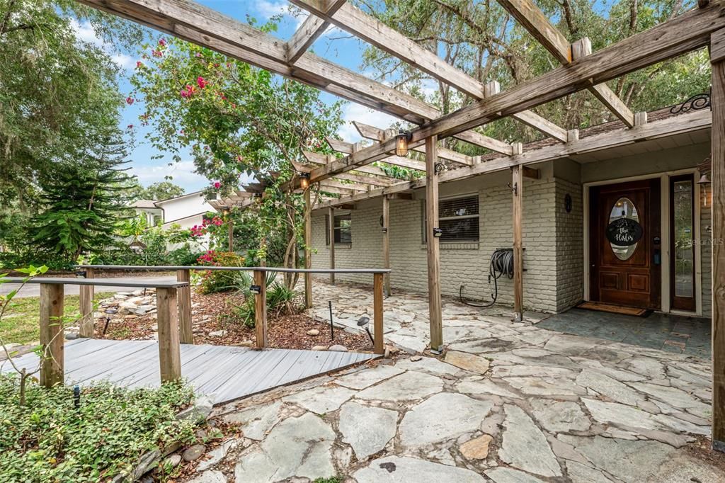 На продажу: $455,000 (4 спален, 2 ванн, 1873 Квадратных фут)