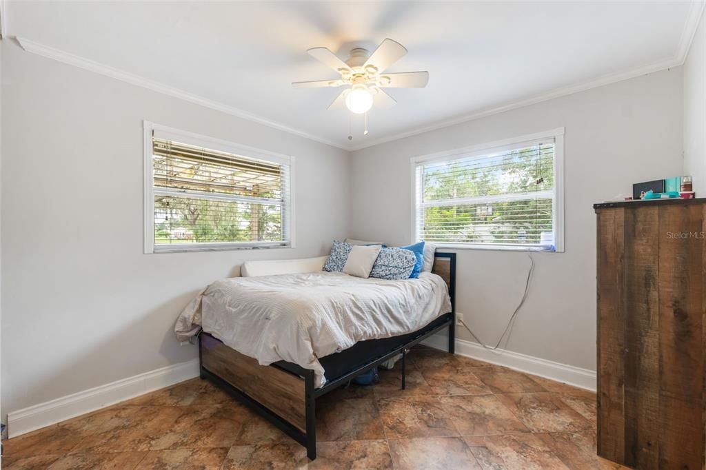 На продажу: $455,000 (4 спален, 2 ванн, 1873 Квадратных фут)