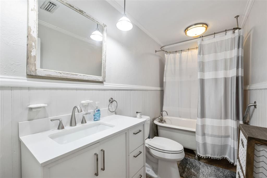 На продажу: $455,000 (4 спален, 2 ванн, 1873 Квадратных фут)