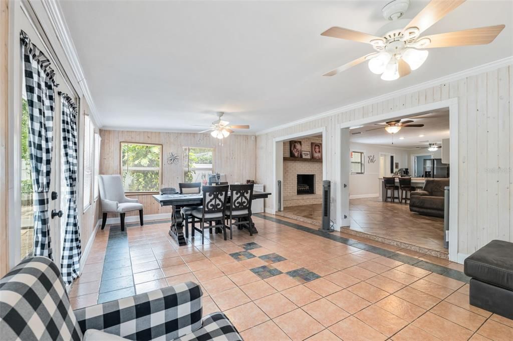 На продажу: $455,000 (4 спален, 2 ванн, 1873 Квадратных фут)