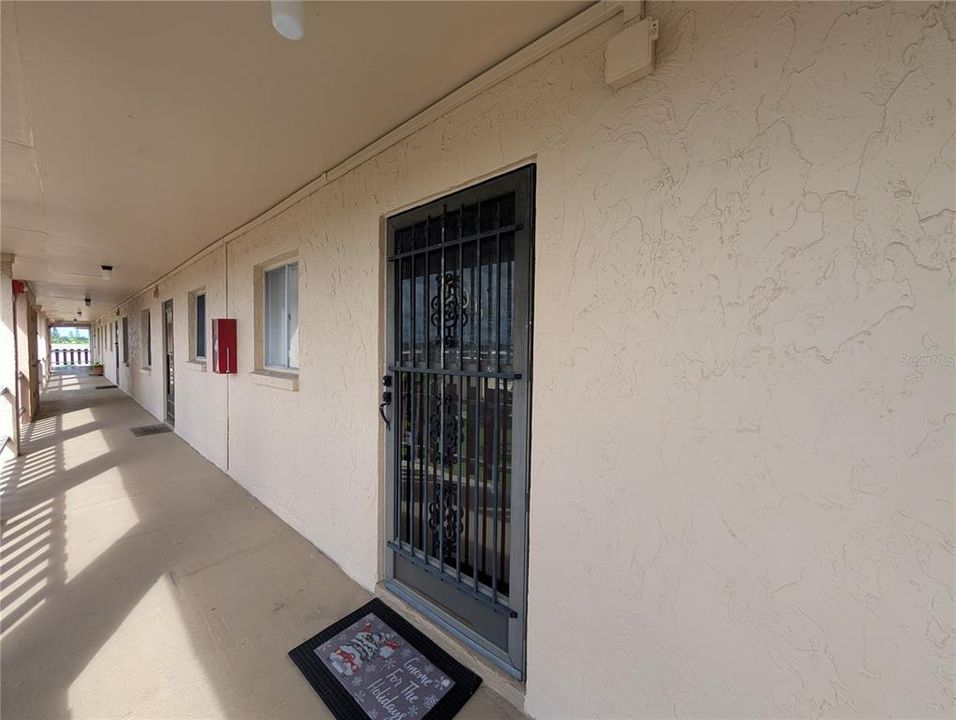 На продажу: $110,000 (2 спален, 1 ванн, 912 Квадратных фут)