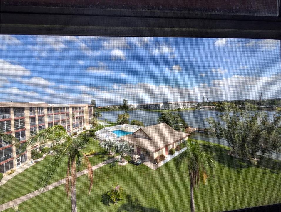 На продажу: $110,000 (2 спален, 1 ванн, 912 Квадратных фут)