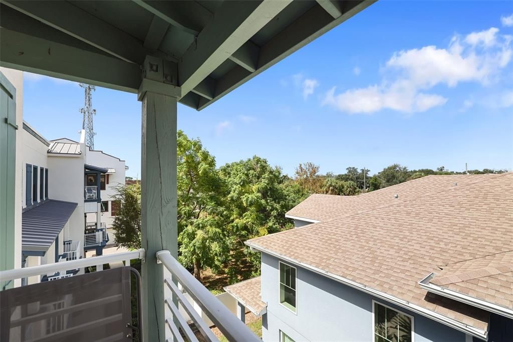 For Sale: $885,000 (3 beds, 3 baths, 2296 Square Feet)