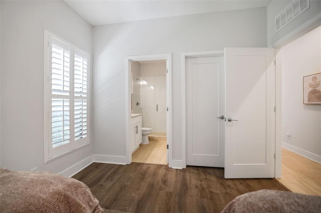 For Sale: $885,000 (3 beds, 3 baths, 2296 Square Feet)