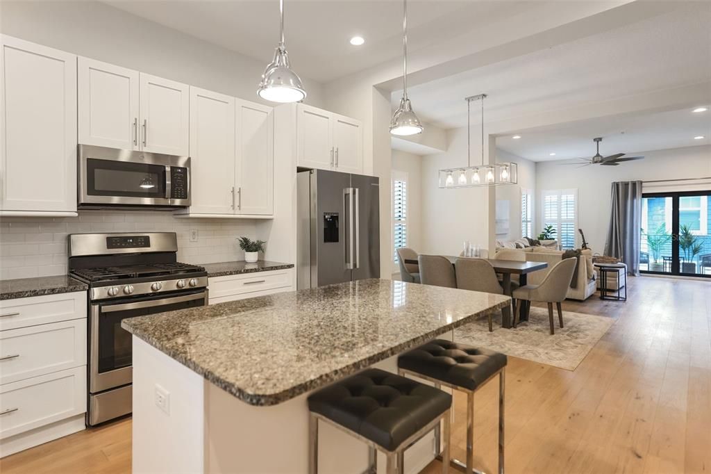 For Sale: $885,000 (3 beds, 3 baths, 2296 Square Feet)