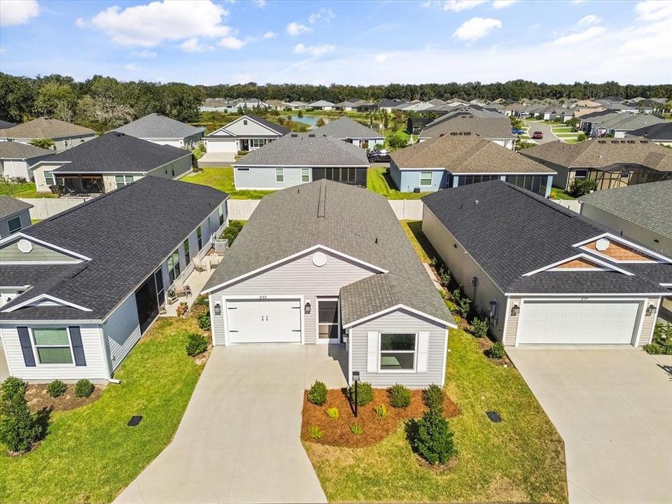 Active With Contract: $249,900 (2 beds, 2 baths, 1300 Square Feet)