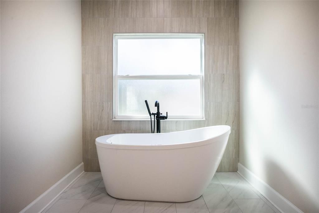 For Sale: $432,500 (3 beds, 2 baths, 2245 Square Feet)