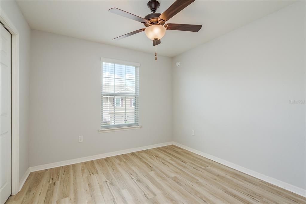 Activo con contrato: $275,000 (3 camas, 2 baños, 1627 Pies cuadrados)