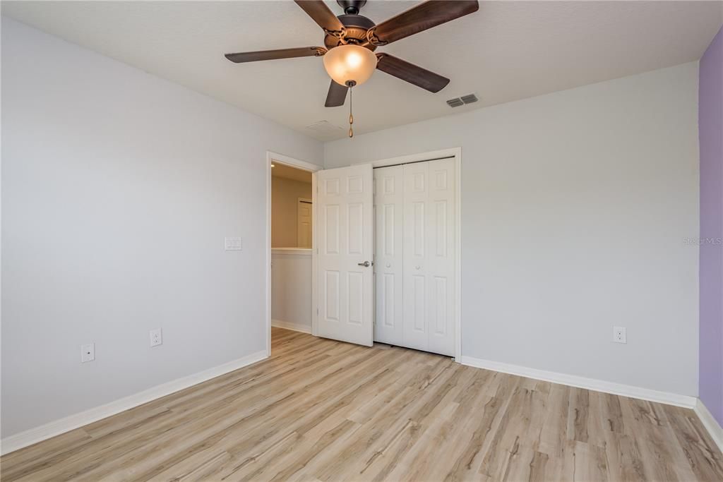 Activo con contrato: $275,000 (3 camas, 2 baños, 1627 Pies cuadrados)