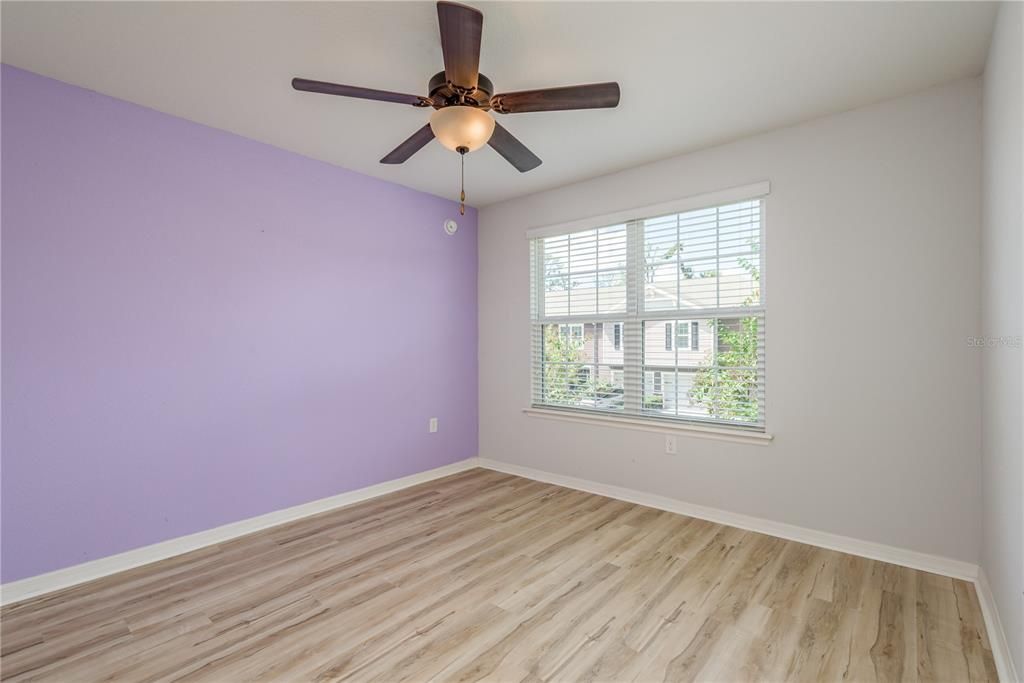 Activo con contrato: $275,000 (3 camas, 2 baños, 1627 Pies cuadrados)