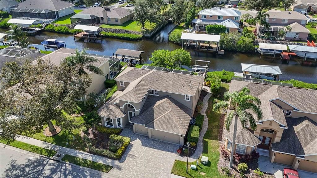 En Venta: $995,000 (3 camas, 3 baños, 2947 Pies cuadrados)