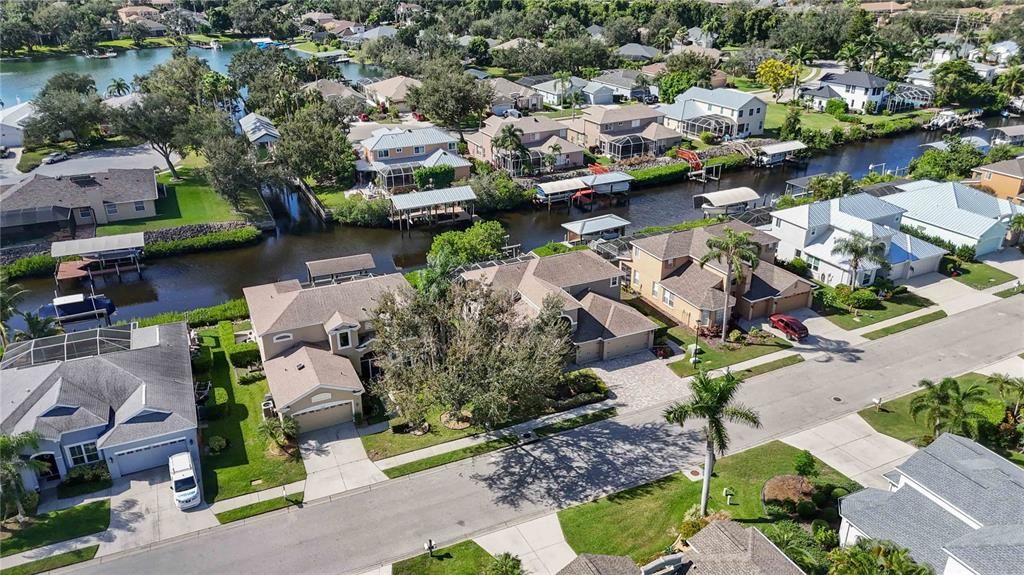 En Venta: $995,000 (3 camas, 3 baños, 2947 Pies cuadrados)