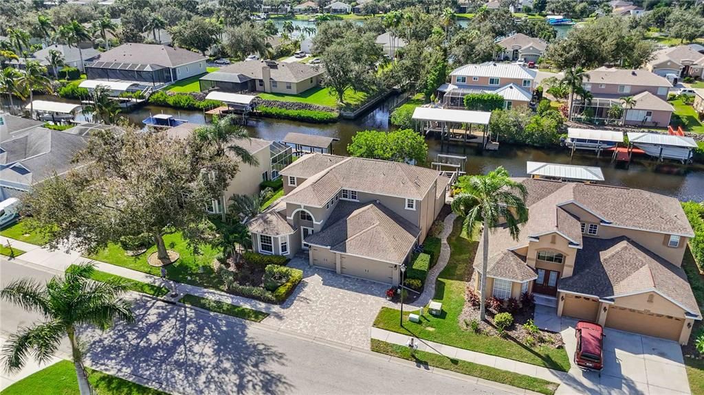 En Venta: $995,000 (3 camas, 3 baños, 2947 Pies cuadrados)