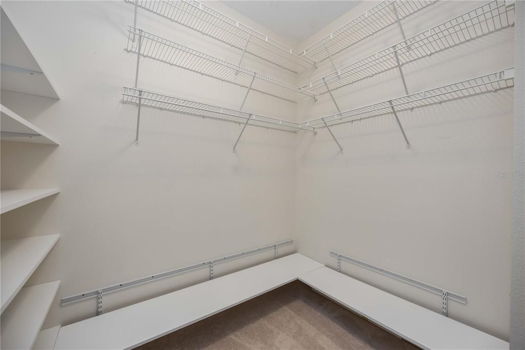 En Venta: $995,000 (3 camas, 3 baños, 2947 Pies cuadrados)