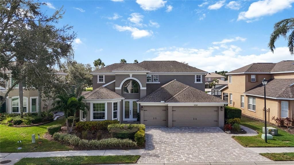 En Venta: $995,000 (3 camas, 3 baños, 2947 Pies cuadrados)