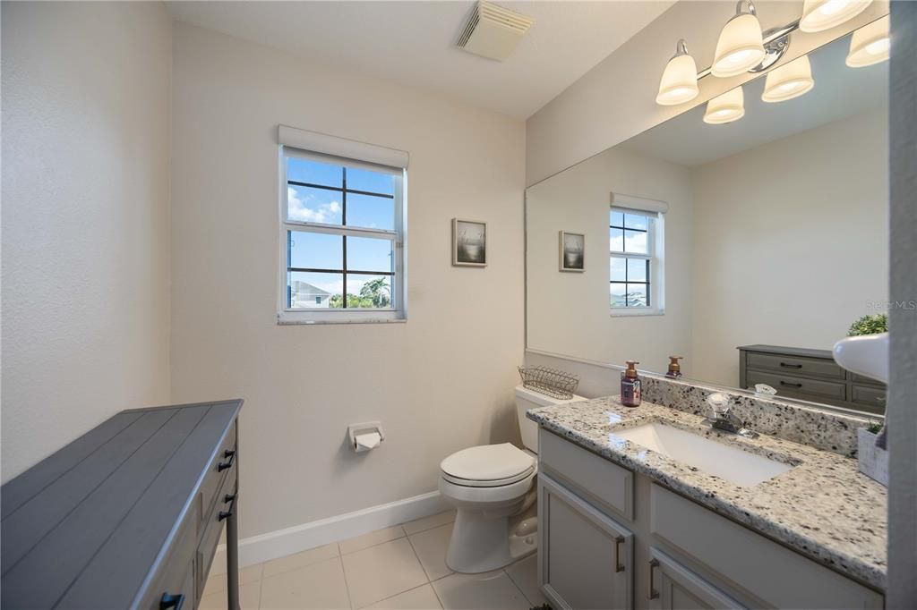 En Venta: $995,000 (3 camas, 3 baños, 2947 Pies cuadrados)