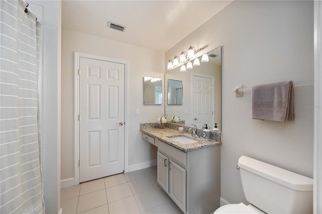 En Venta: $995,000 (3 camas, 3 baños, 2947 Pies cuadrados)